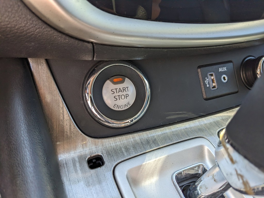 Nissan Murano Vehicle Full-screen Gallery Image 25