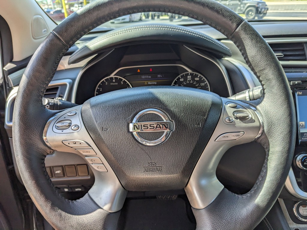 Nissan Murano Vehicle Full-screen Gallery Image 28