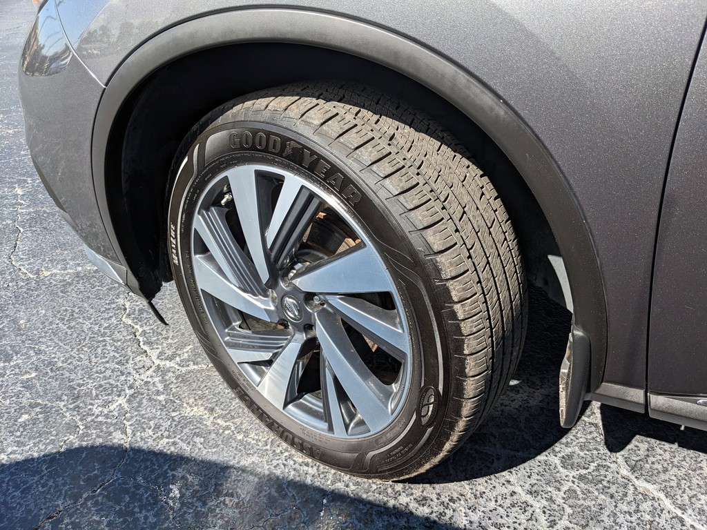 Nissan Murano Vehicle Full-screen Gallery Image 34