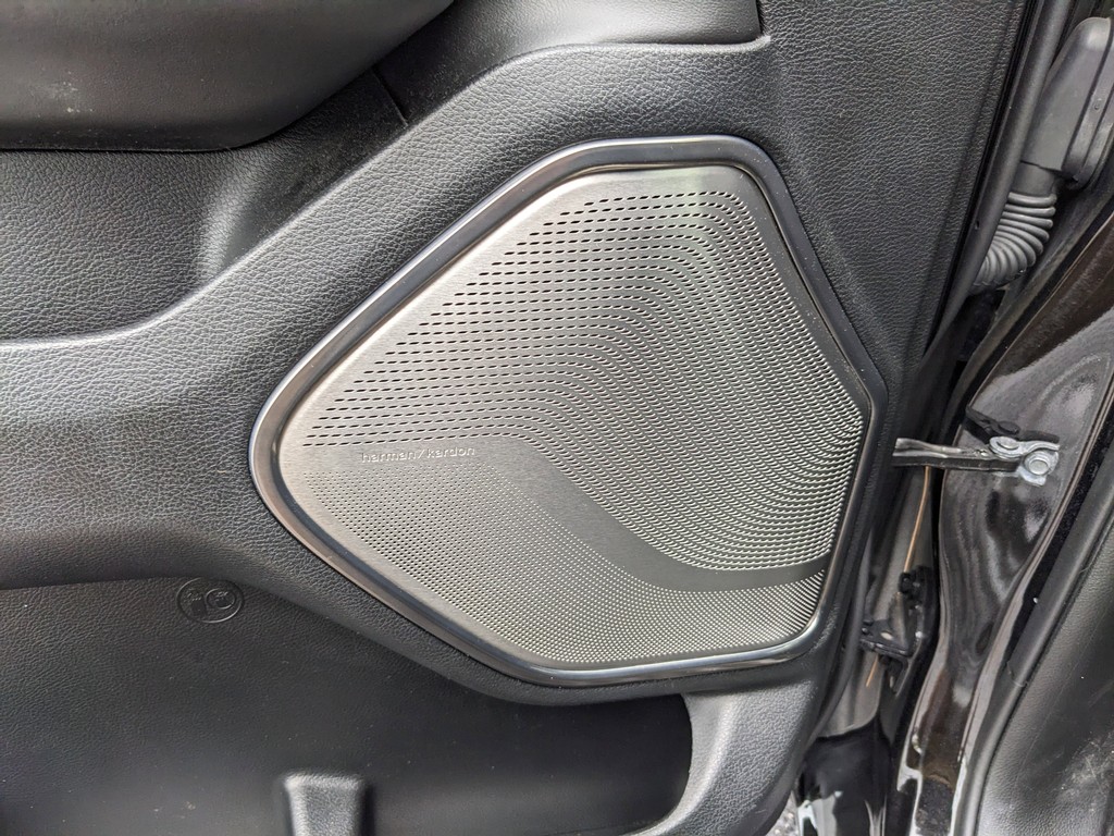 Ram 1500 Vehicle Full-screen Gallery Image 19