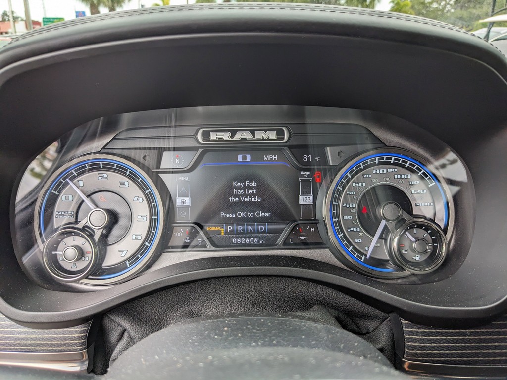 Ram 1500 Vehicle Full-screen Gallery Image 32