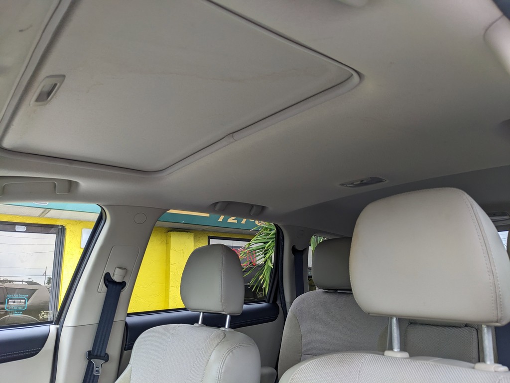 Mitsubishi Outlander Vehicle Full-screen Gallery Image 19