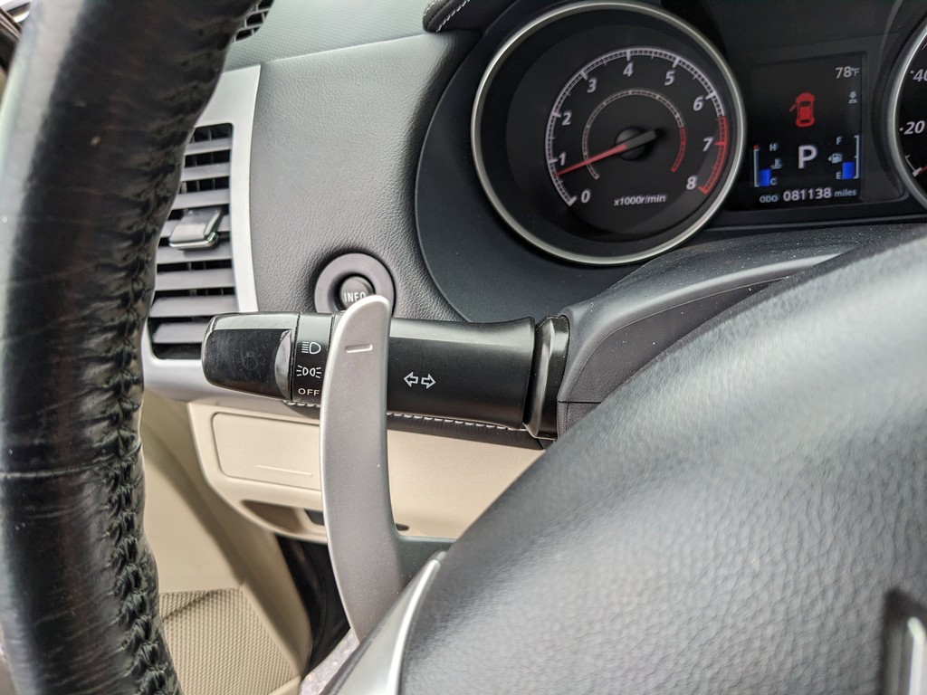 Mitsubishi Outlander Vehicle Full-screen Gallery Image 27