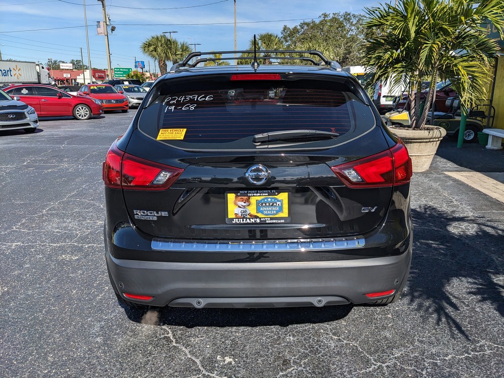 2019 Nissan Rogue Sport SV photo 4