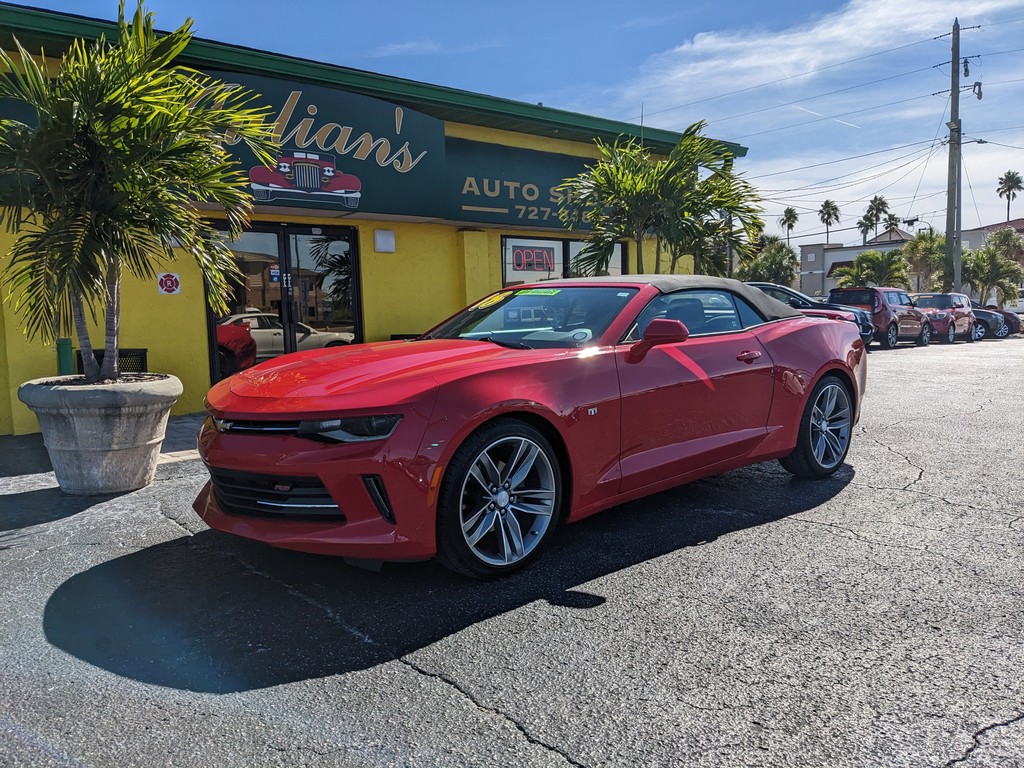 2018 Chevrolet Camaro 1LT photo 2