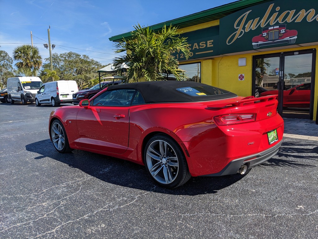 2018 Chevrolet Camaro 1LT photo 4