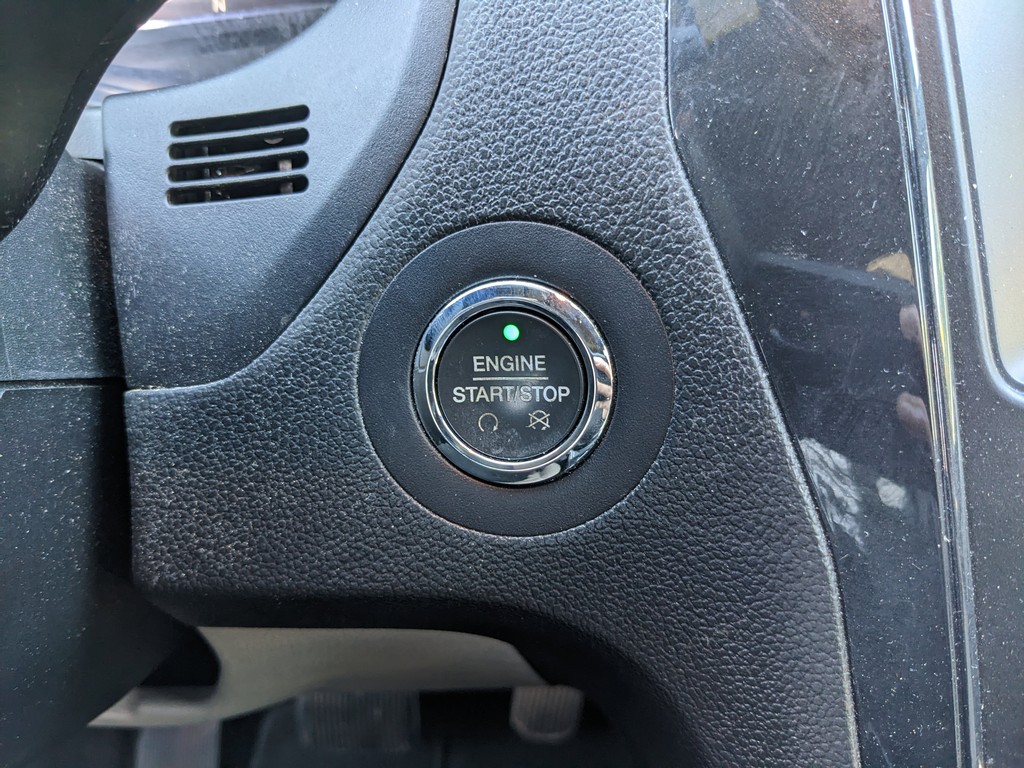 Ford Explorer Vehicle Full-screen Gallery Image 27