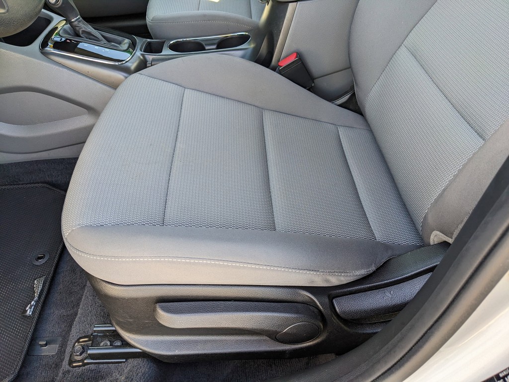 Kia Forte Vehicle Full-screen Gallery Image 15