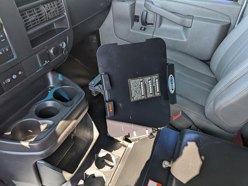 Chevrolet Express Cargo Van Vehicle Full-screen Gallery Image 10