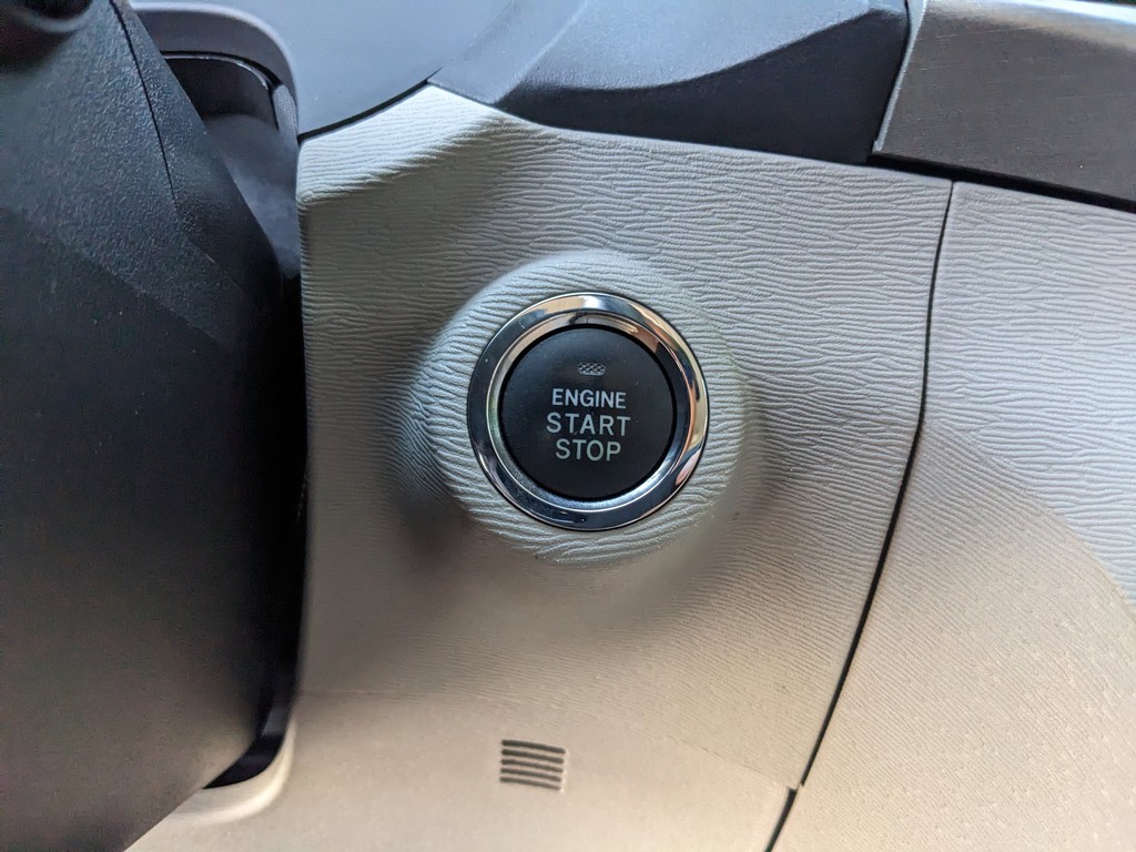 Toyota Venza Vehicle Full-screen Gallery Image 23