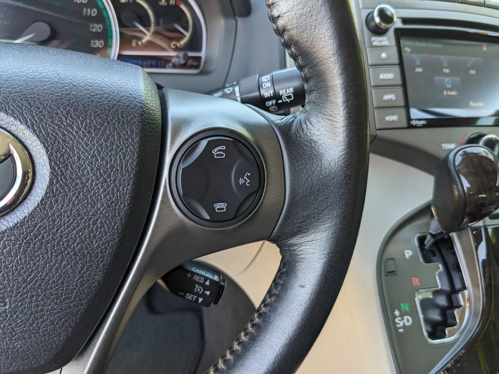 Toyota Venza Vehicle Full-screen Gallery Image 27