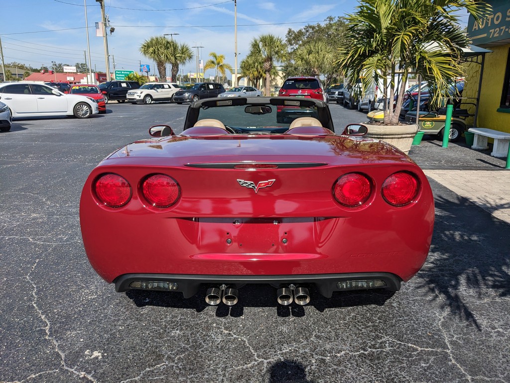 Chevrolet Corvette Vehicle Full-screen Gallery Image 06