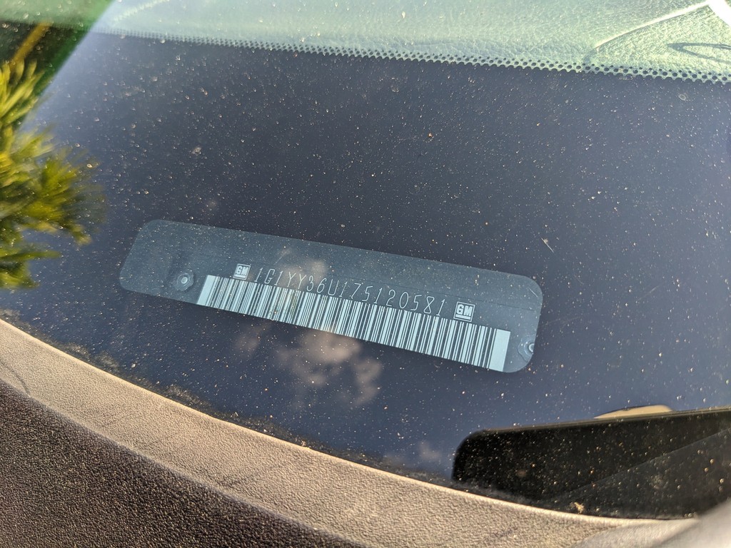 Chevrolet Corvette Vehicle Full-screen Gallery Image 32