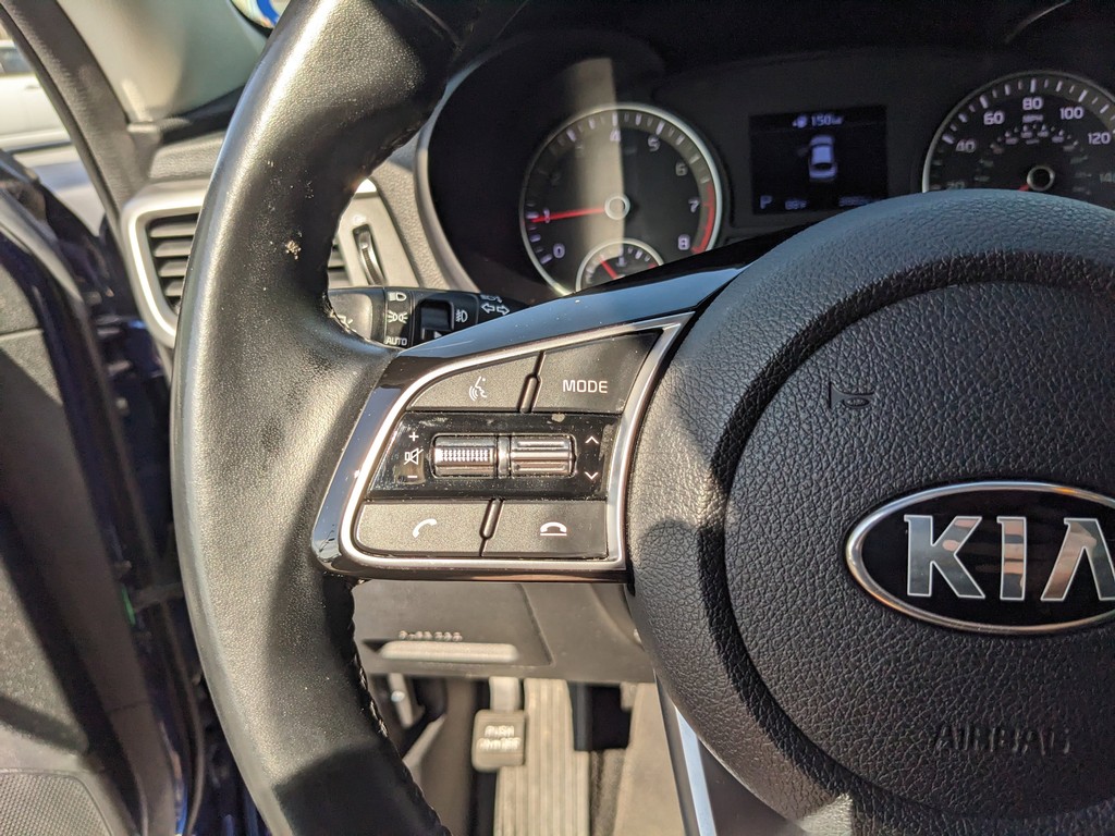 Kia Optima Vehicle Full-screen Gallery Image 26