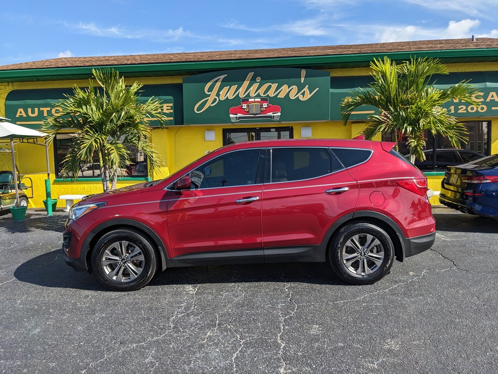 Hyundai Santa Fe Sport Vehicle Full-screen Gallery Image 03