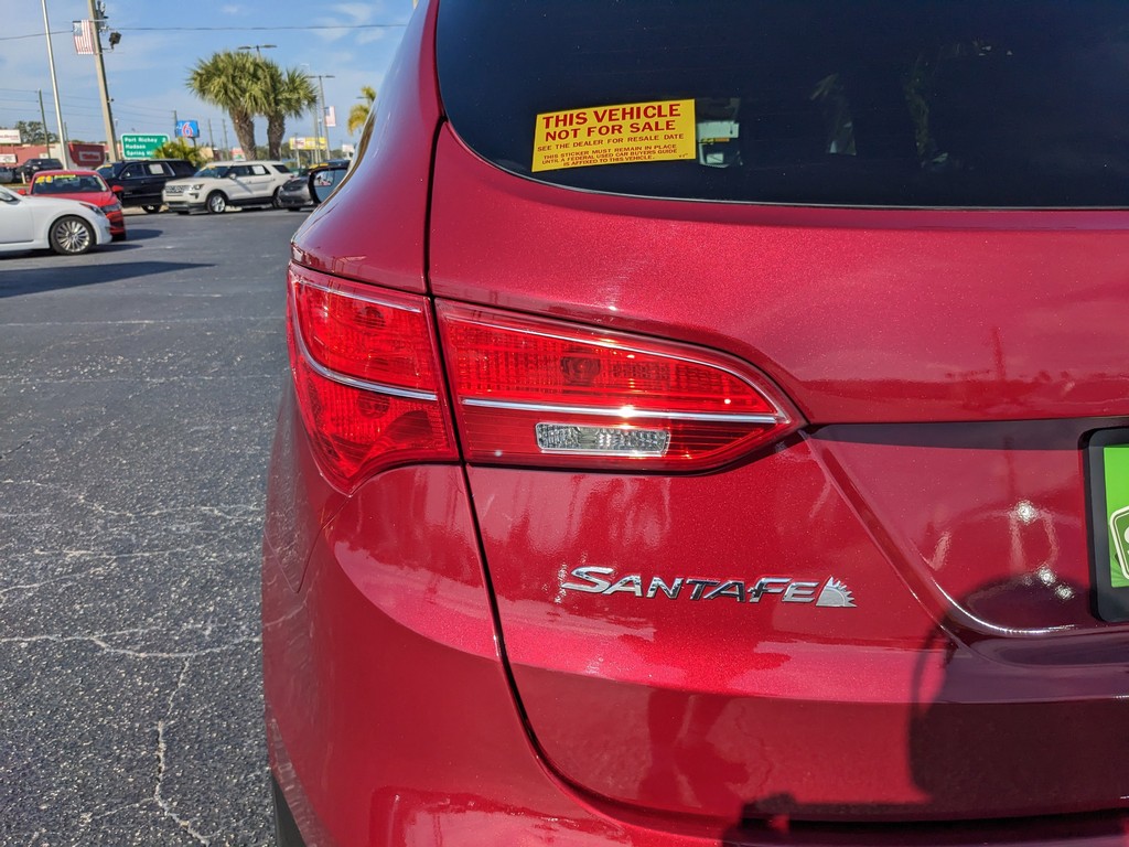 Hyundai Santa Fe Sport Vehicle Full-screen Gallery Image 08