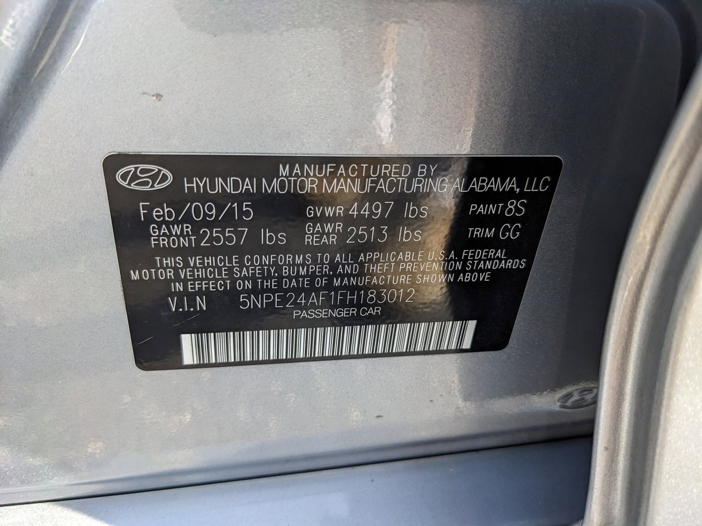 Hyundai Sonata Vehicle Full-screen Gallery Image 31