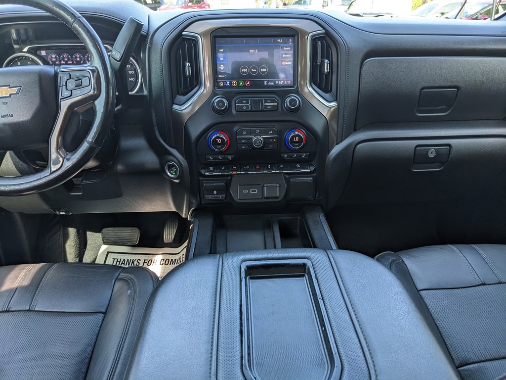 Chevrolet Silverado 2500HD Vehicle Full-screen Gallery Image 14