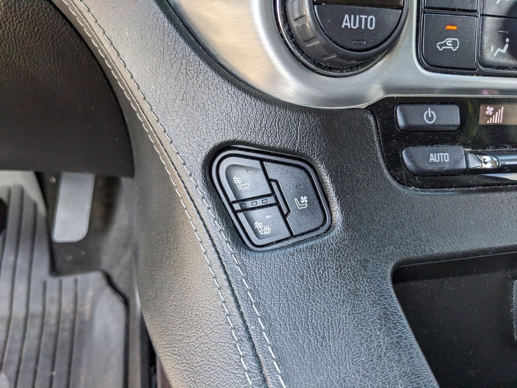 GMC Yukon Vehicle Full-screen Gallery Image 27