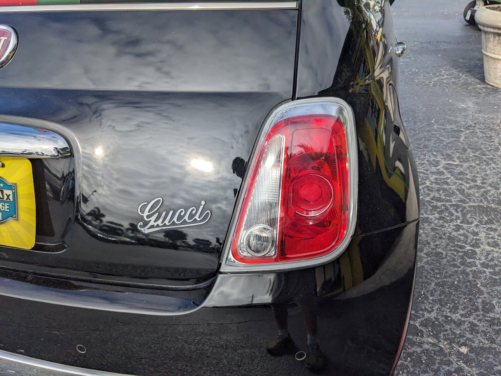 FIAT 500 Vehicle Full-screen Gallery Image 08