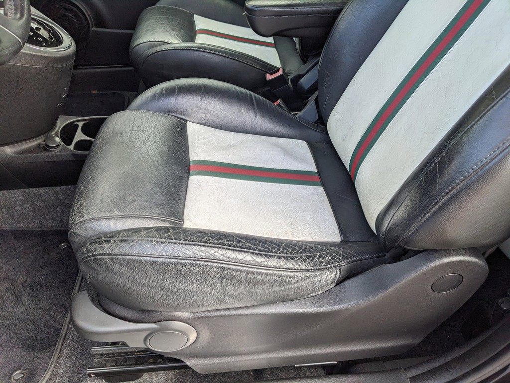 FIAT 500 Vehicle Full-screen Gallery Image 16