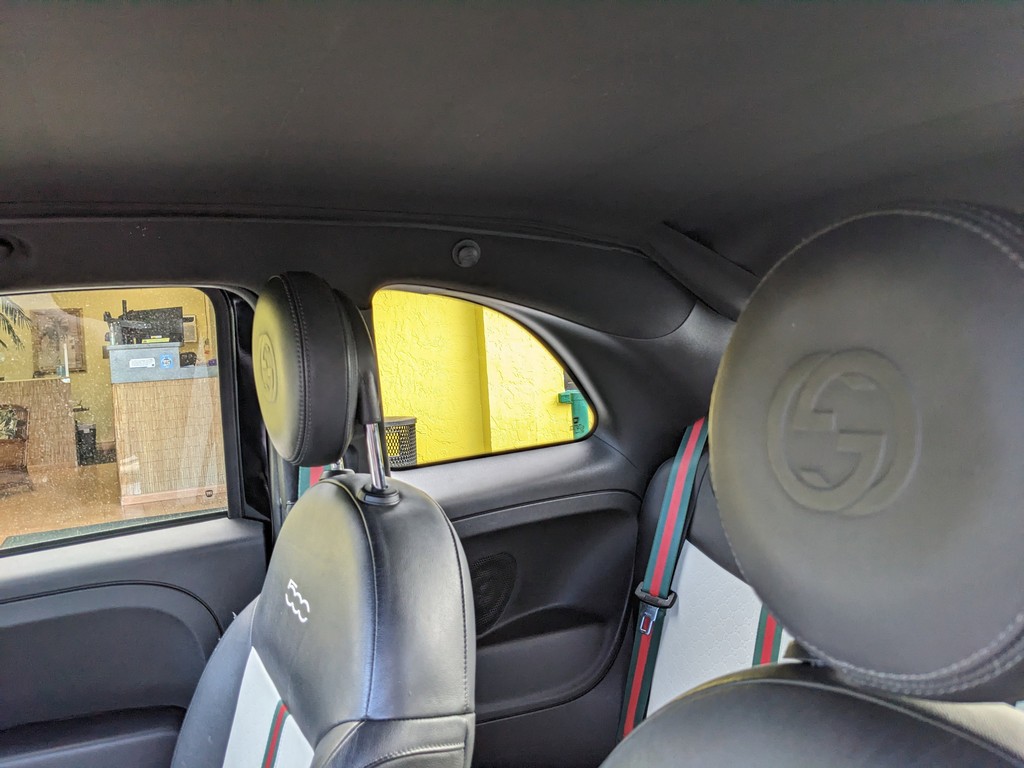 FIAT 500 Vehicle Full-screen Gallery Image 17