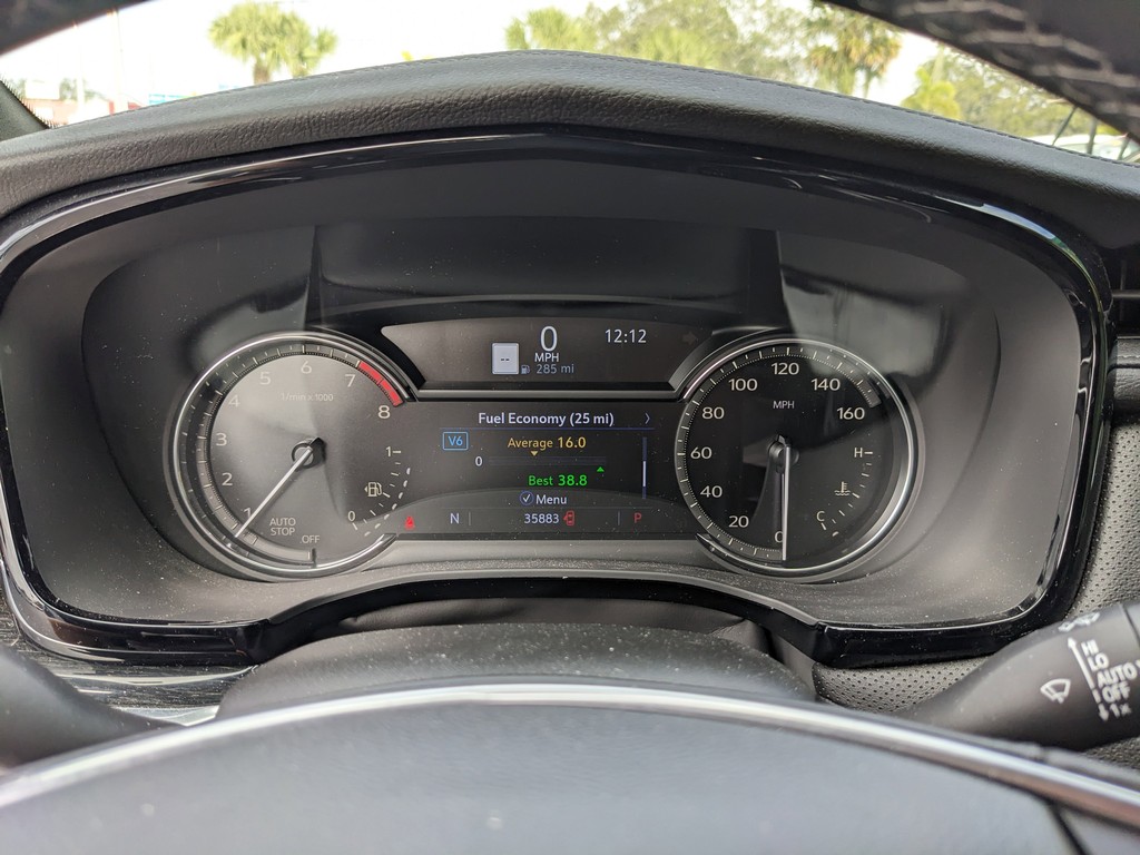 Cadillac XT5 Vehicle Full-screen Gallery Image 31