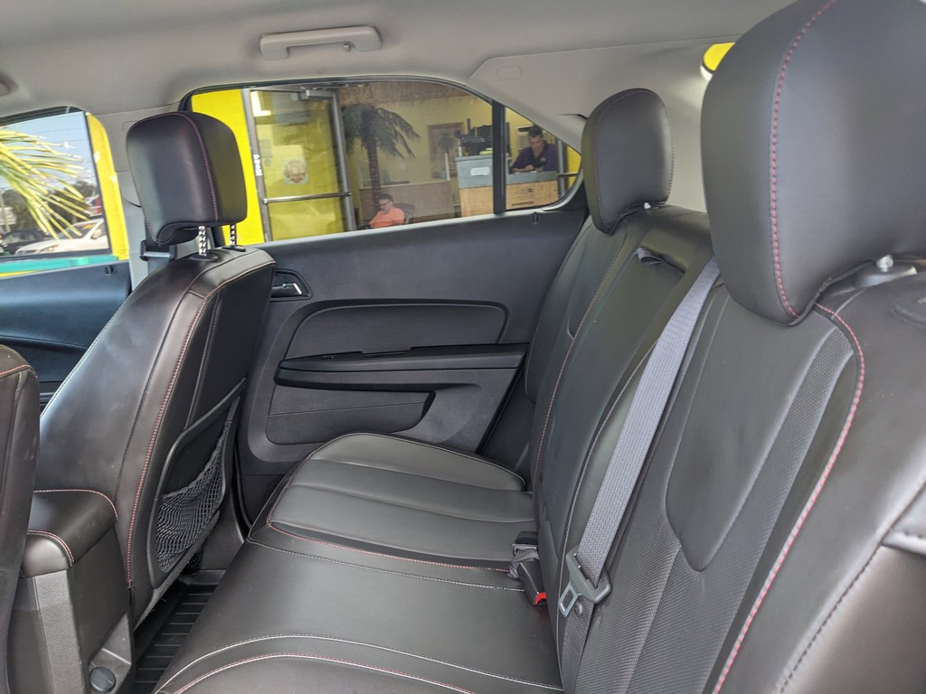 Chevrolet Equinox Vehicle Full-screen Gallery Image 16