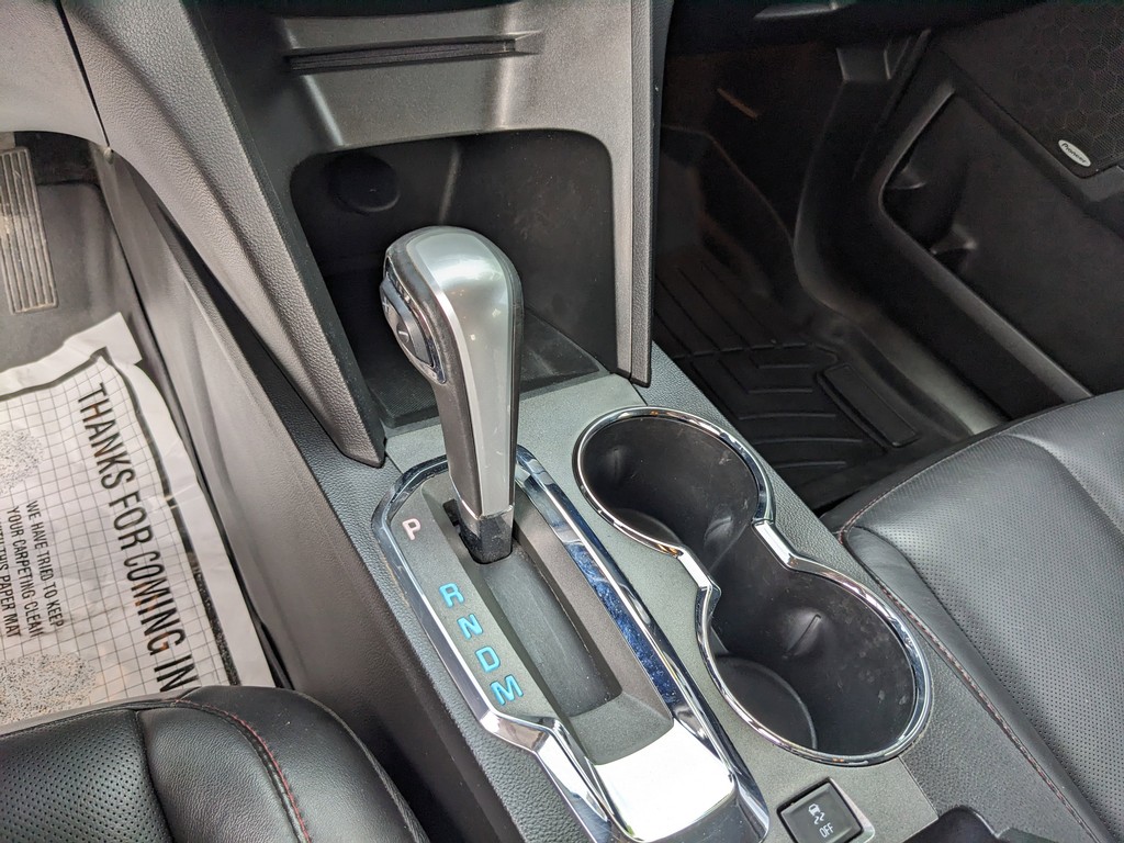 Chevrolet Equinox Vehicle Full-screen Gallery Image 24