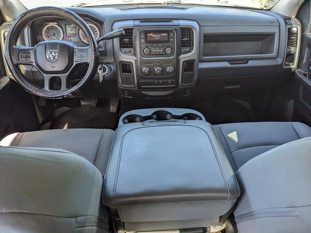 Ram 2500 Vehicle Full-screen Gallery Image 11
