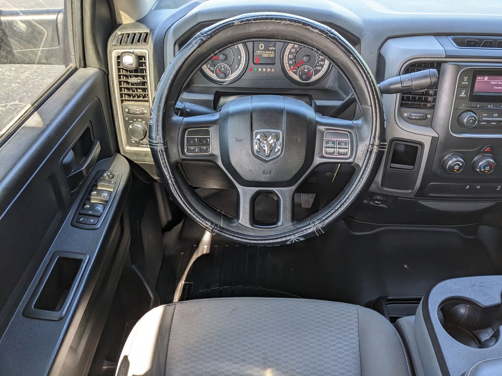 Ram 2500 Vehicle Full-screen Gallery Image 12