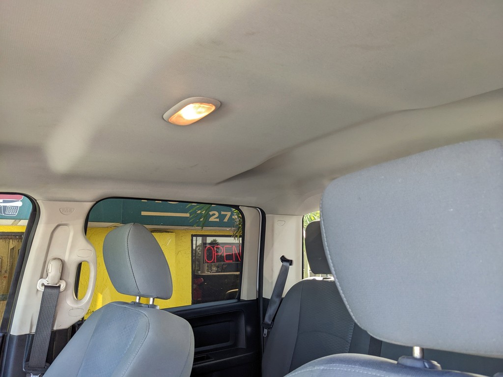 Ram 2500 Vehicle Full-screen Gallery Image 18