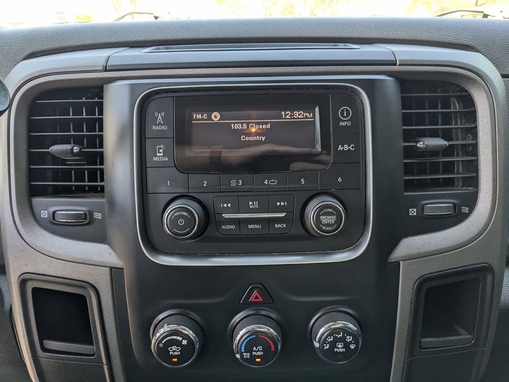 Ram 2500 Vehicle Full-screen Gallery Image 20