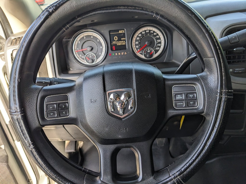 Ram 2500 Vehicle Full-screen Gallery Image 24