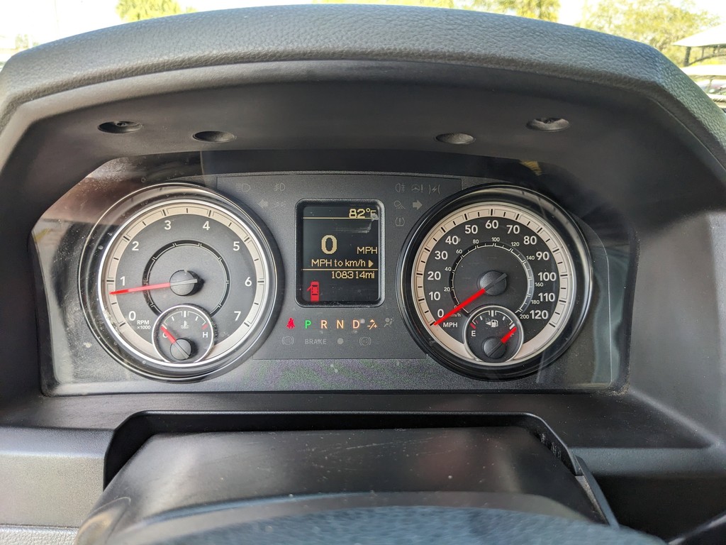 Ram 2500 Vehicle Full-screen Gallery Image 28