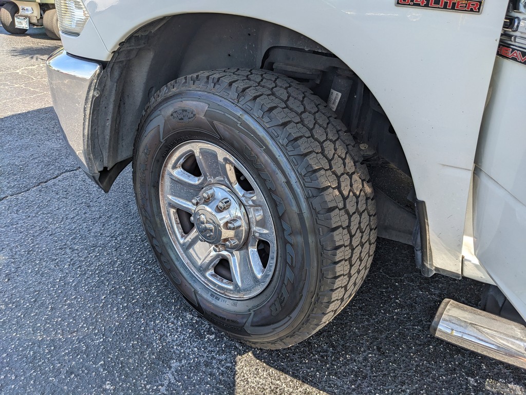 Ram 2500 Vehicle Full-screen Gallery Image 29