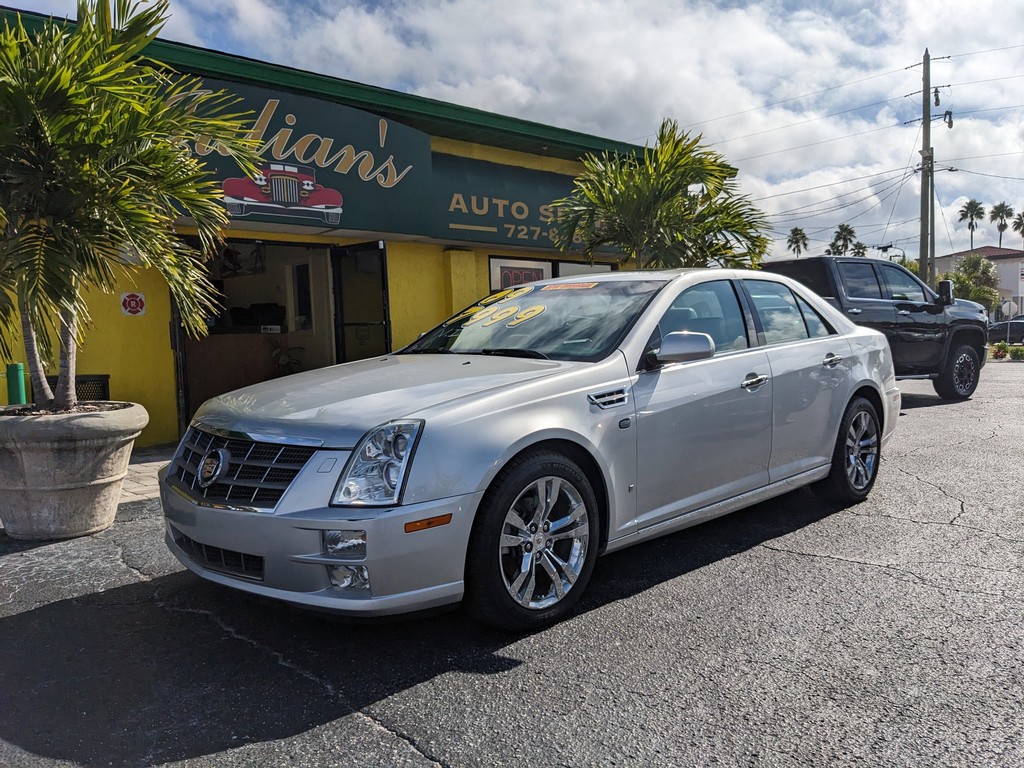 Cadillac STS Vehicle Full-screen Gallery Image 02