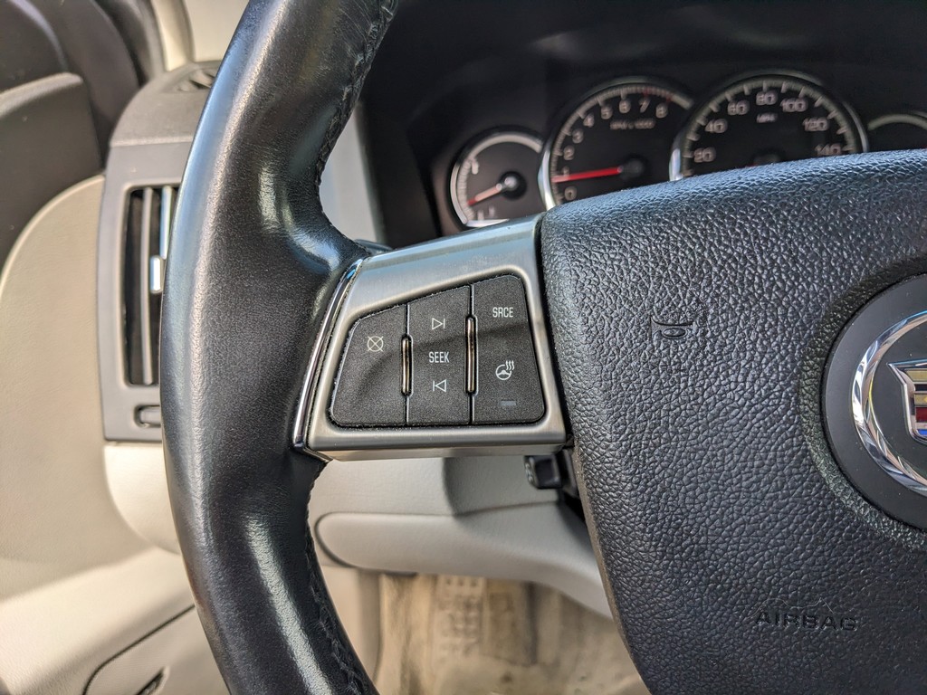 Cadillac STS Vehicle Full-screen Gallery Image 26