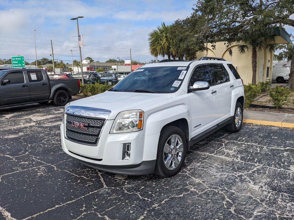 GMC Terrain Vehicle Full-screen Gallery Image 02
