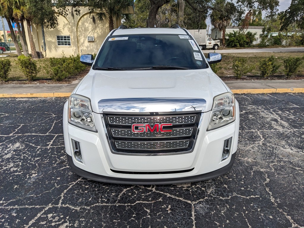 GMC Terrain Vehicle Full-screen Gallery Image 04