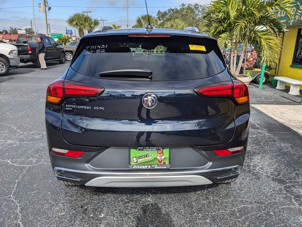 Buick Encore GX Vehicle Full-screen Gallery Image 05