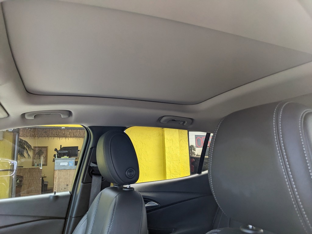 Buick Encore GX Vehicle Full-screen Gallery Image 21