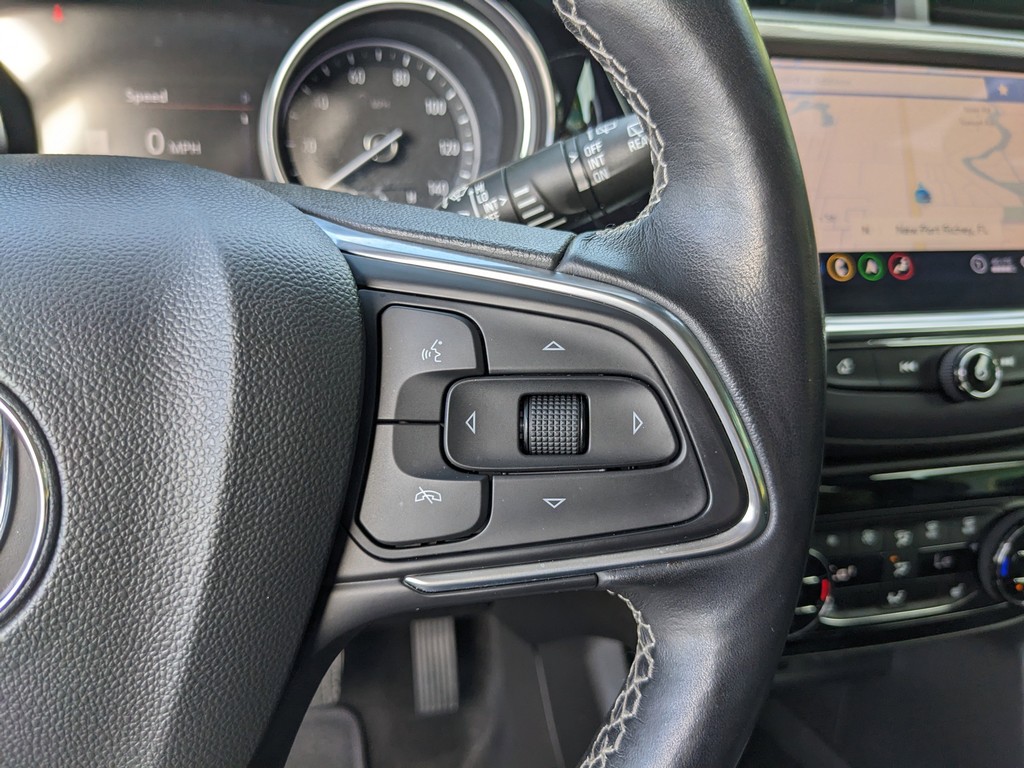 Buick Encore GX Vehicle Full-screen Gallery Image 30