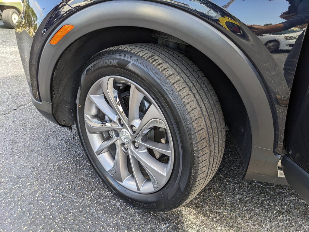 Buick Encore GX Vehicle Full-screen Gallery Image 34