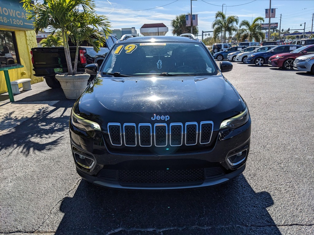 Jeep Cherokee Vehicle Full-screen Gallery Image 09