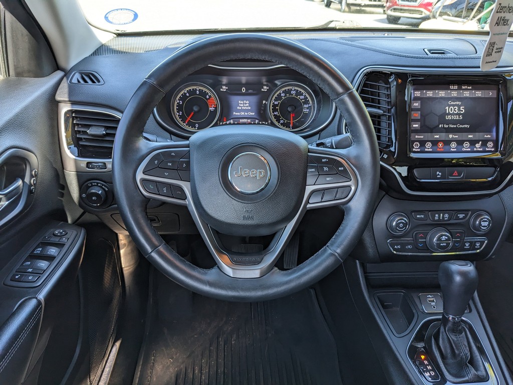 Jeep Cherokee Vehicle Full-screen Gallery Image 16