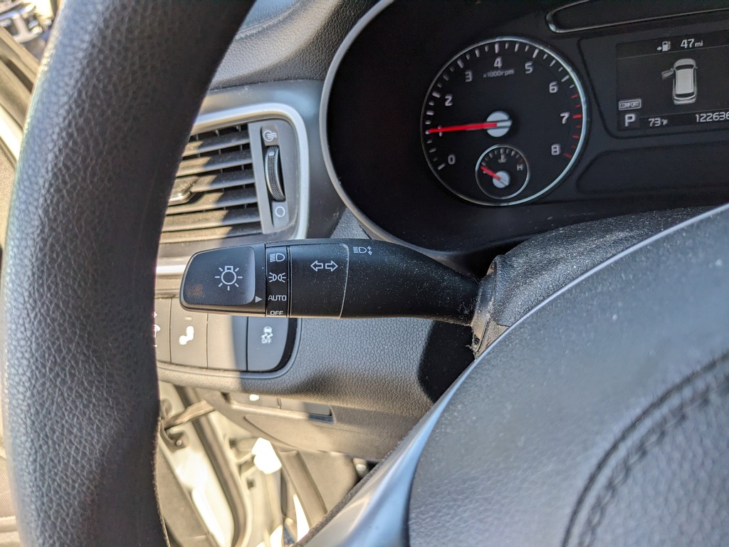 Kia Sorento Vehicle Full-screen Gallery Image 27