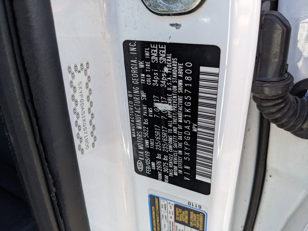 Kia Sorento Vehicle Full-screen Gallery Image 31