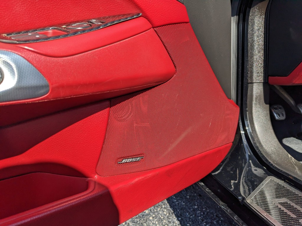 Chevrolet Corvette Vehicle Full-screen Gallery Image 18