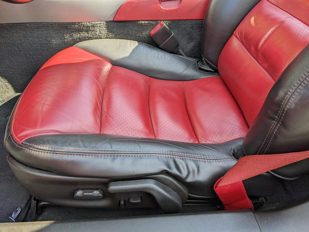 Chevrolet Corvette Vehicle Full-screen Gallery Image 19